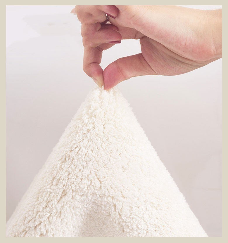 Simple And Lovely Living Room Bedroom Carpet Bedside