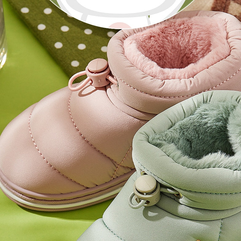 Cozy Home Drag Bag Style